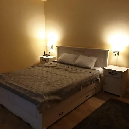Ultra Central Luxury Studio Апартаменты